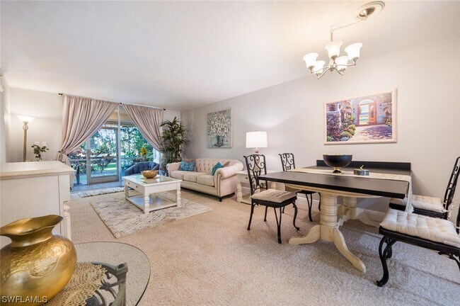 Foto del edificio - 499 Forest Lakes Blvd