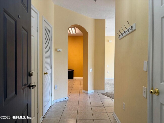 Foto del edificio - 10550 Baymeadows Rd