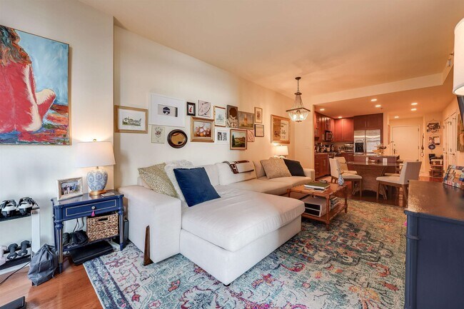 Foto del edificio - 1125 Maxwell Ln