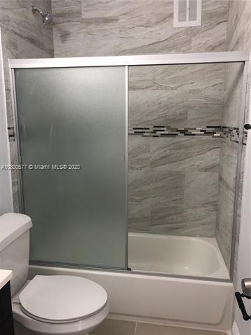 Foto del edificio - 8752 SW 12th St