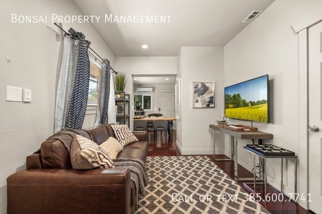 Building Photo - 807 S 500 E