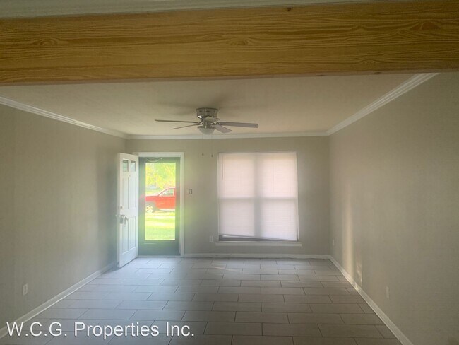 Building Photo - 3 br, 2 bath House - 9019 Sara