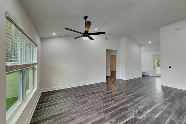 Building Photo - 4075 Kessler Terrace
