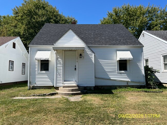 Building Photo - 2015 S Hackley St