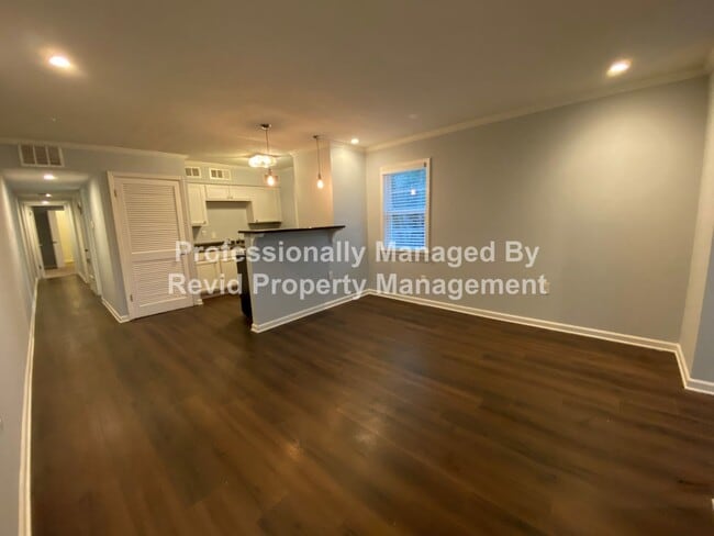 Building Photo - 36 N Auburndale St