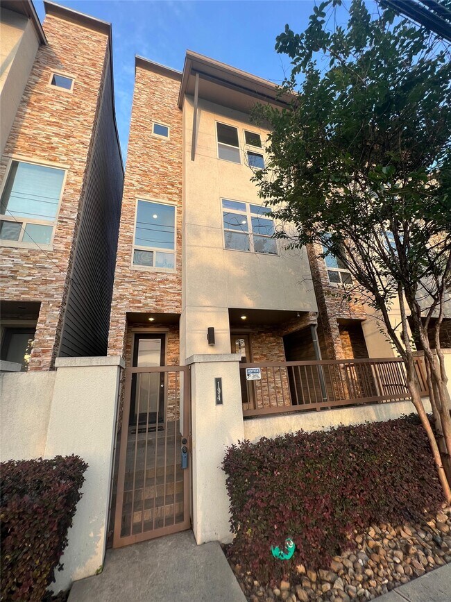 Foto del edificio - 194 Harvard St