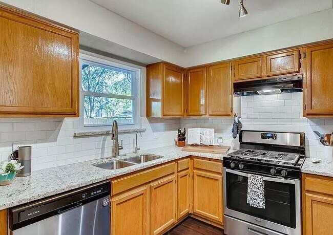 Building Photo - 12710 Margit Dr
