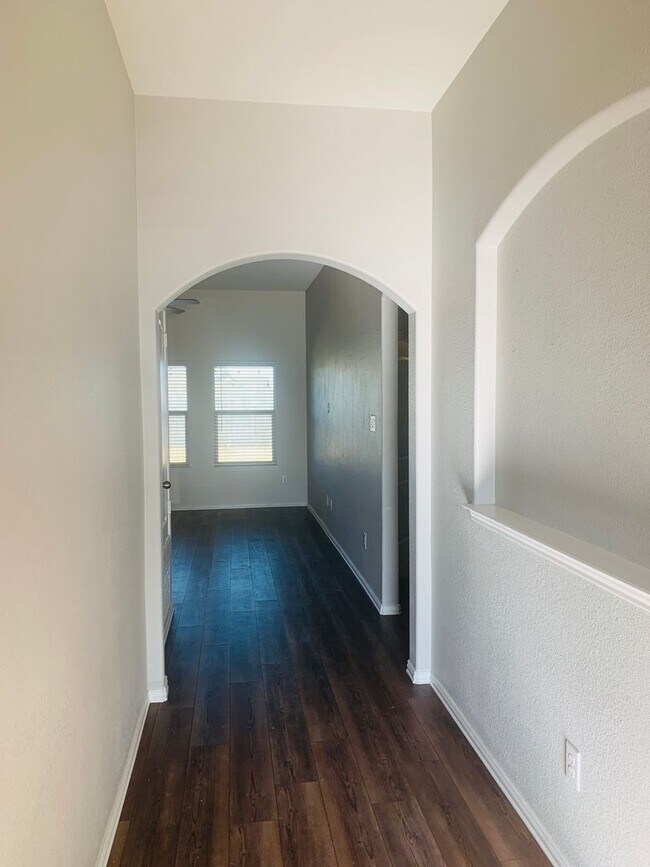 Building Photo - Quiet, Culdesac Lot- Beautiful Sendera Ran...