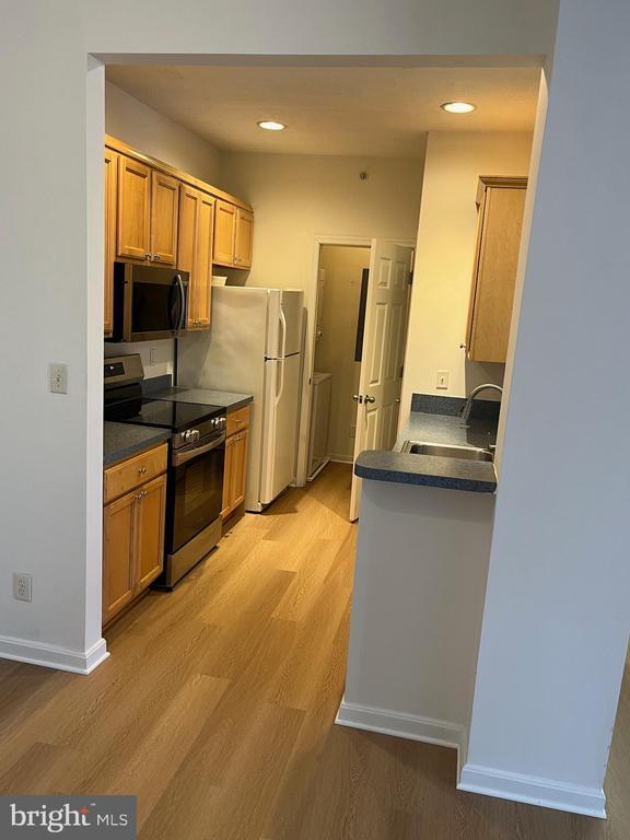 Building Photo - 17063 S Brandt St