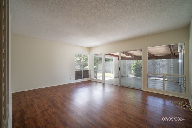 Building Photo - 3BR/2BA Alii Shores Single-Family Residenc...
