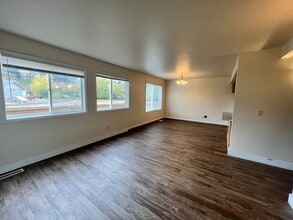 Building Photo - 1304 N Brooklane St