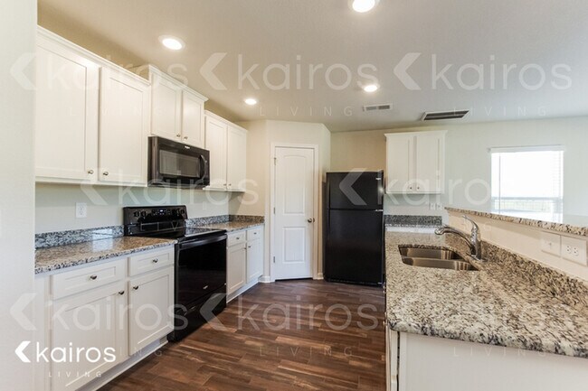 Foto del edificio - 207 Common Reed Dr