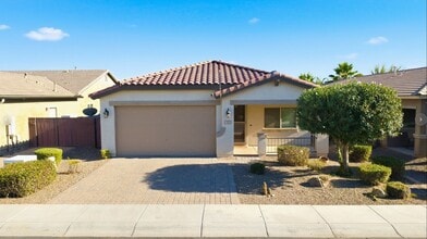 Building Photo - 371 W Flame Tree Ave