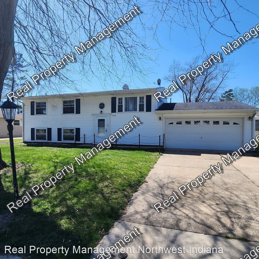 7942 Taney Pl, Merrillville, IN 46410 House Rental in Merrillville