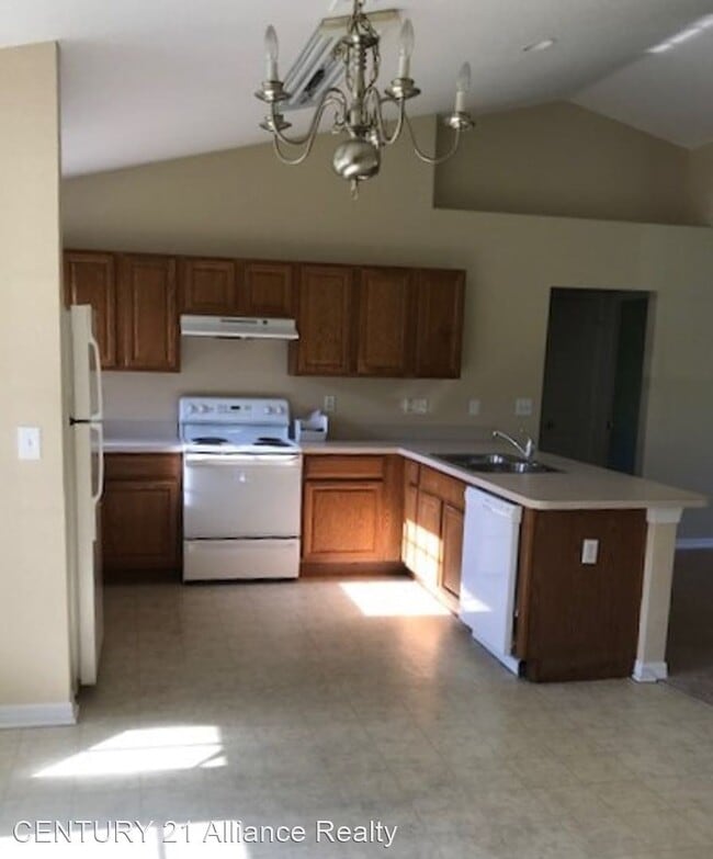 Building Photo - 3 br, 2 bath House - 2041 Escobar Avenue
