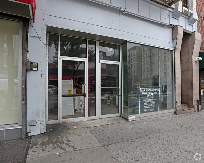 Building Photo - 207 8th Ave