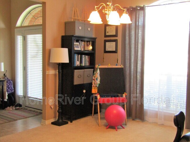 Building Photo - 2803 Shoni Dr