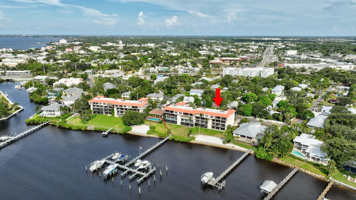 Foto principal - 624 SW St Lucie Crescent