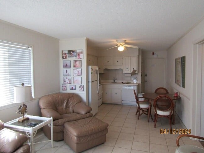 Building Photo - 5001 N Ocean Blvd