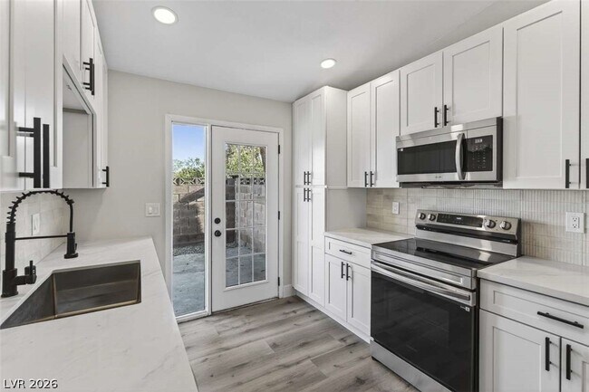 Foto del edificio - 6529 Pinon Pine Way