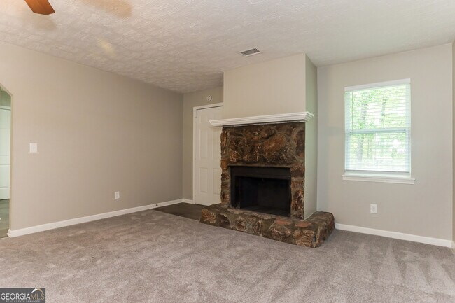 Foto del edificio - 5819 S Quail Dr