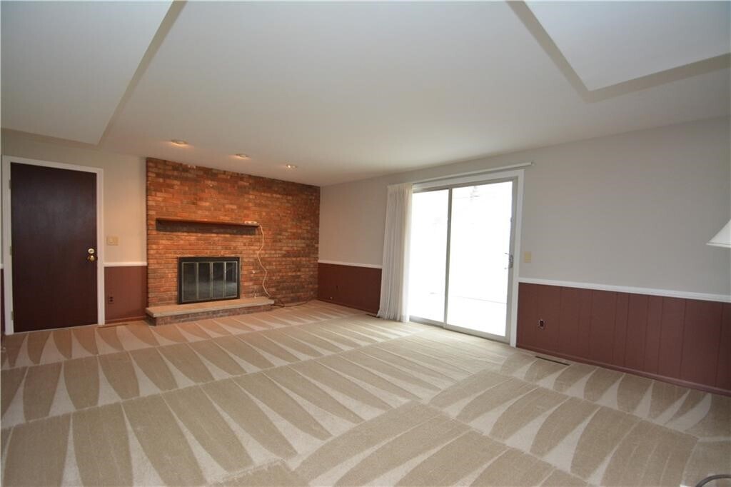Foto del edificio - 28 Candlewood Dr
