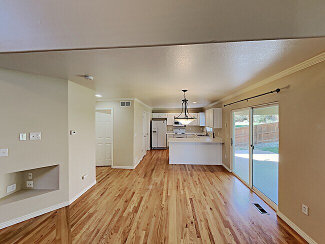 Foto del edificio - 10379 Ravenswood Way