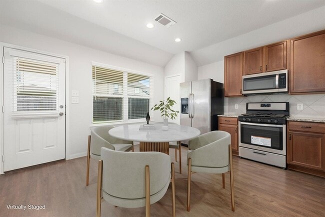 Building Photo - 17555 Greystanes Rd