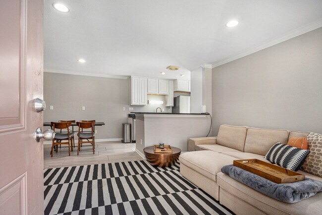 Foto del edificio - 1880 White Oak Dr