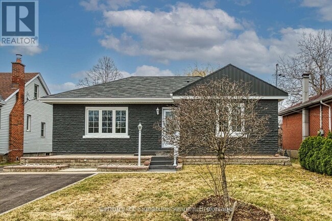 Building Photo - 346 Pottruff Rd N