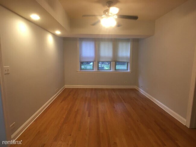 Foto del edificio - 2454 W Wilson Ave