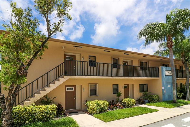 Foto principal - 2965 NE 8th Terrace
