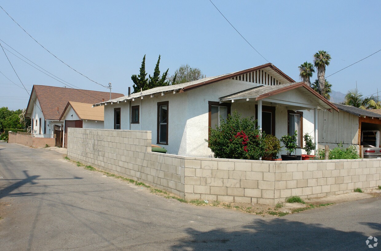 Building Photo - 216 Orange Grove Ave
