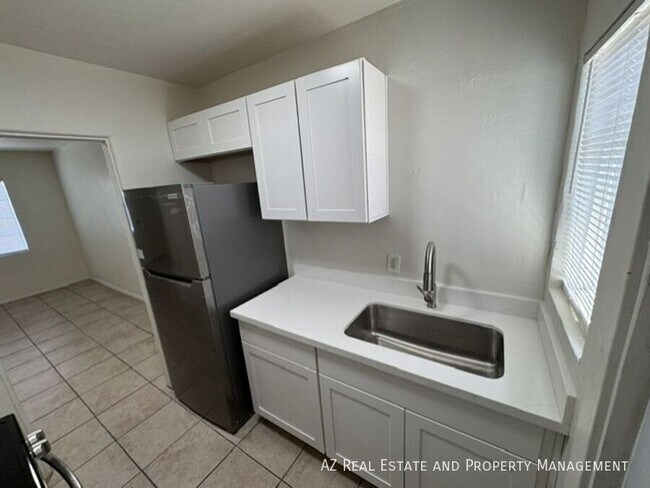 Foto del edificio - 1038 N 16th St