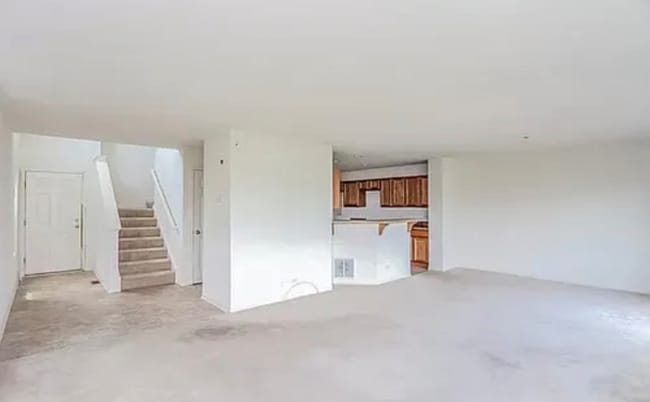 Foto del edificio - 676 Acadia Cir