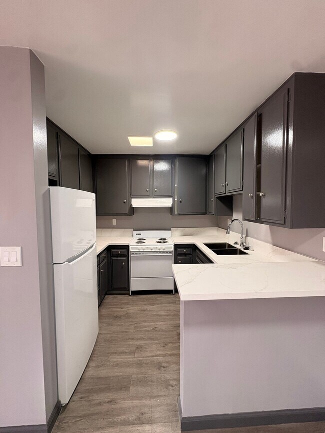 Foto del edificio - 1825 N Gramercy Pl