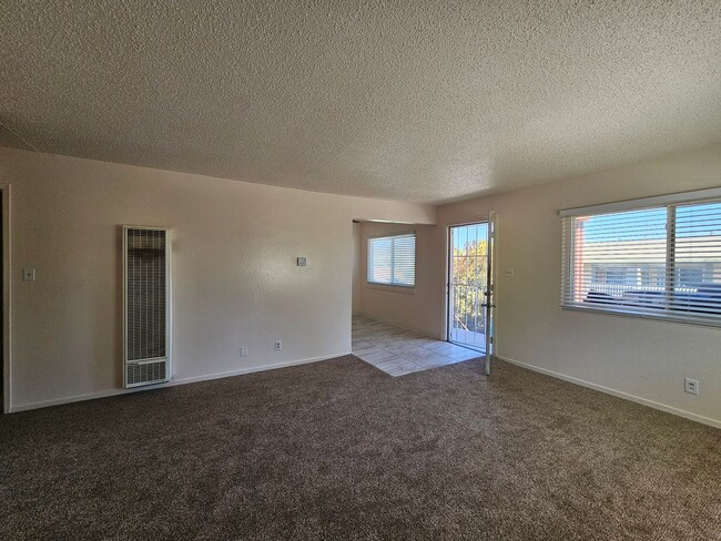 Building Photo - Valle Vista 4 plex - Vallejo