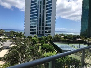 Building Photo - 1189 Waimanu St