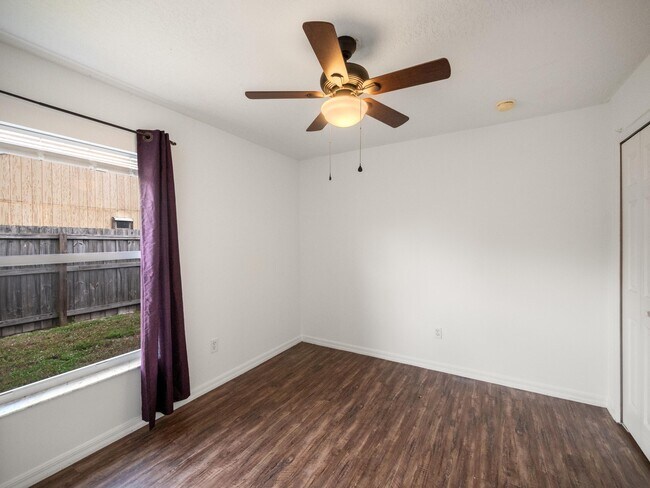 Foto del edificio - 949 SE Bywood Ave