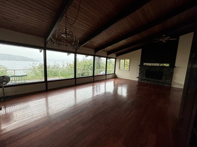 Building Photo - 9803 Rainier Ave S