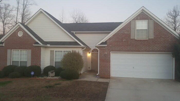Primary Photo - Nice Home in Gated Community