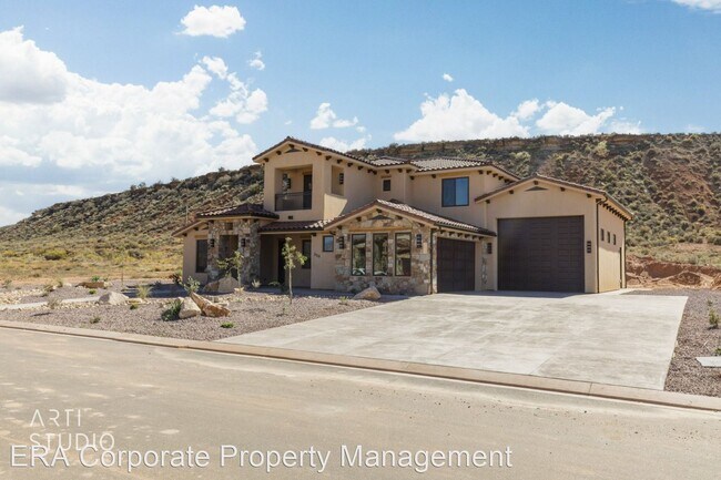 Building Photo - 4 br, 2.5 bath House - E272  385 E. Entrad...