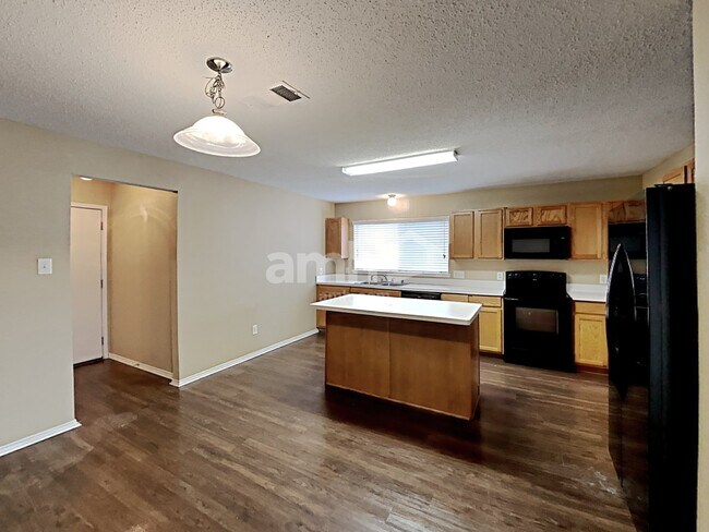 Foto del edificio - 1409 Prairie Dr