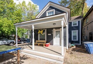 Building Photo - 815 Brown St