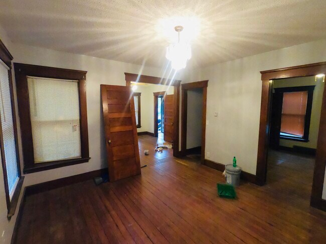 Foto del edificio - 113 Goodyear St