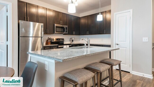 Foto del edificio - 915 Brentmoor Dr