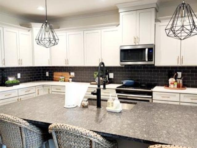 Foto del edificio - 1151 Hidden Hills Cir