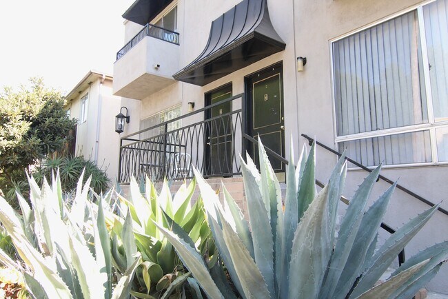 Foto del edificio - 1140 N Ogden Dr