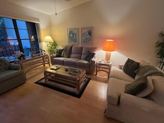 Foto del edificio - 8083 SE Villa Cir