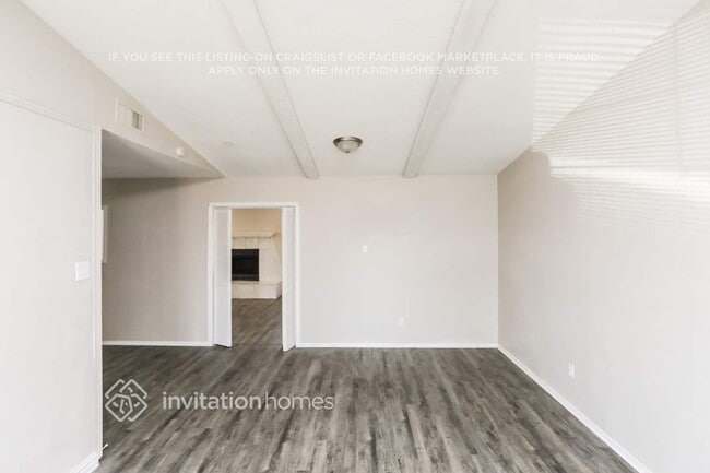 Building Photo - 2621 Princeton Dr